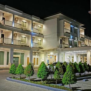 Naka Hotel Kupang